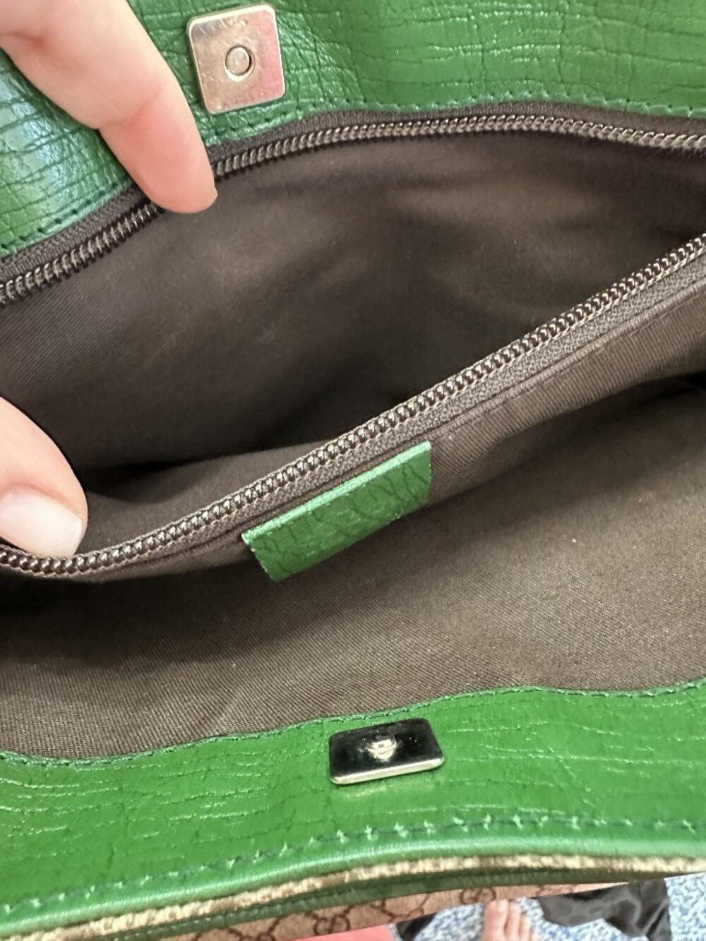 Gucci GG Supreme Tote Coated Canvas Handbag - Picture 5 of 16